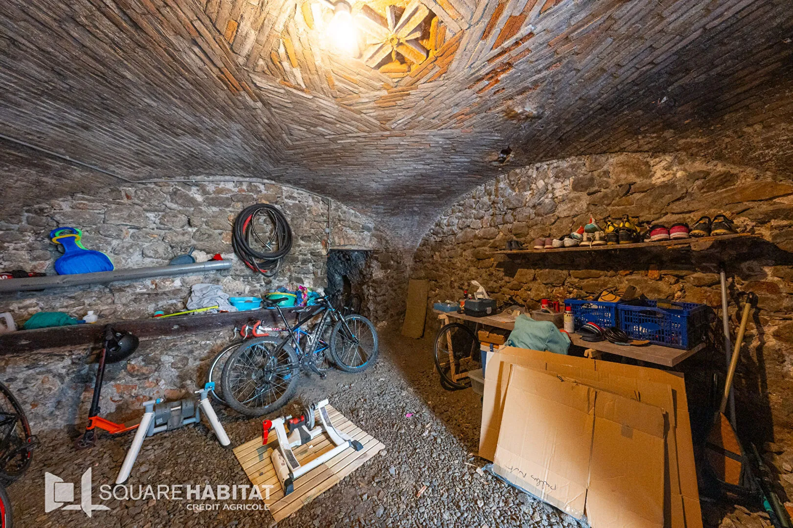 Maison de ville à Embrun de 90 m² avec cave et espace familial 