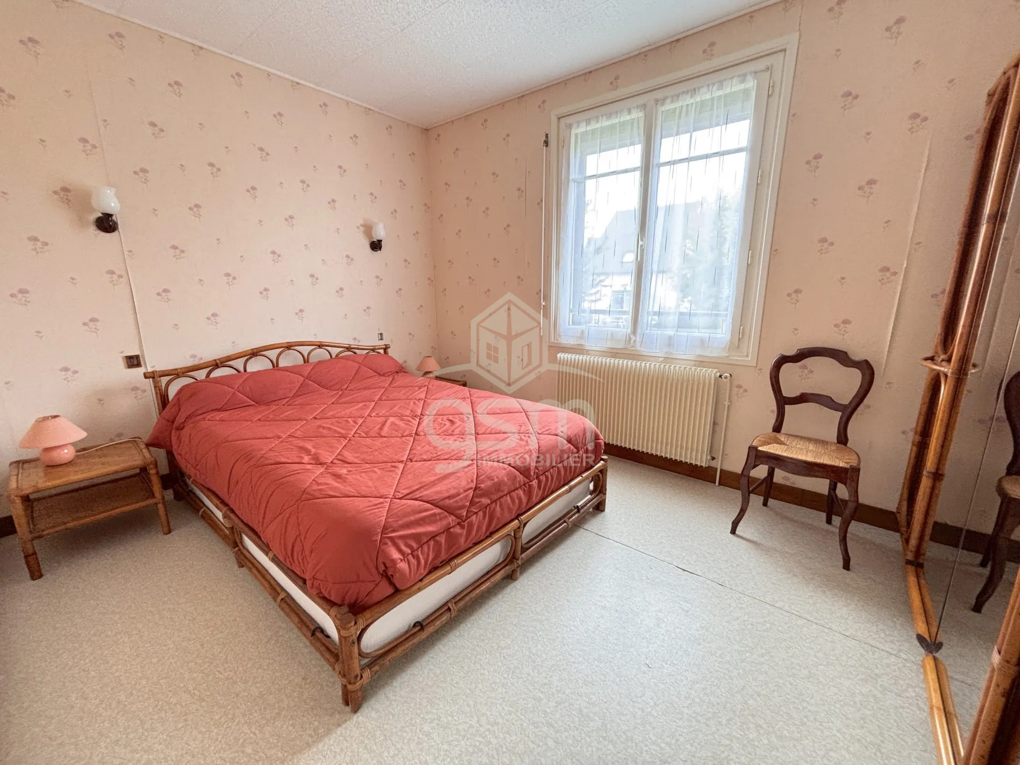 Maison à vendre à Maillé avec 3 chambres et terrain clos de 1541m² 