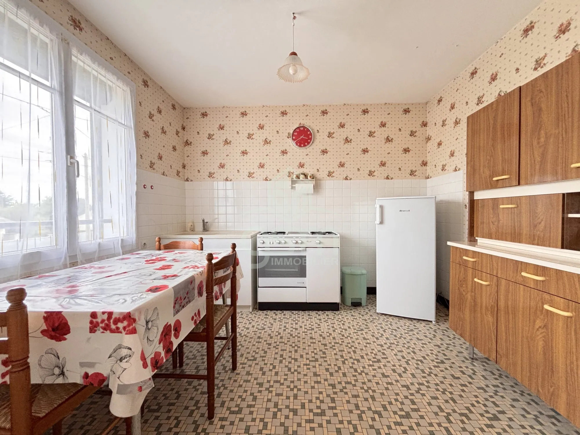 Maison à vendre à Maillé avec 3 chambres et terrain clos de 1541m² 