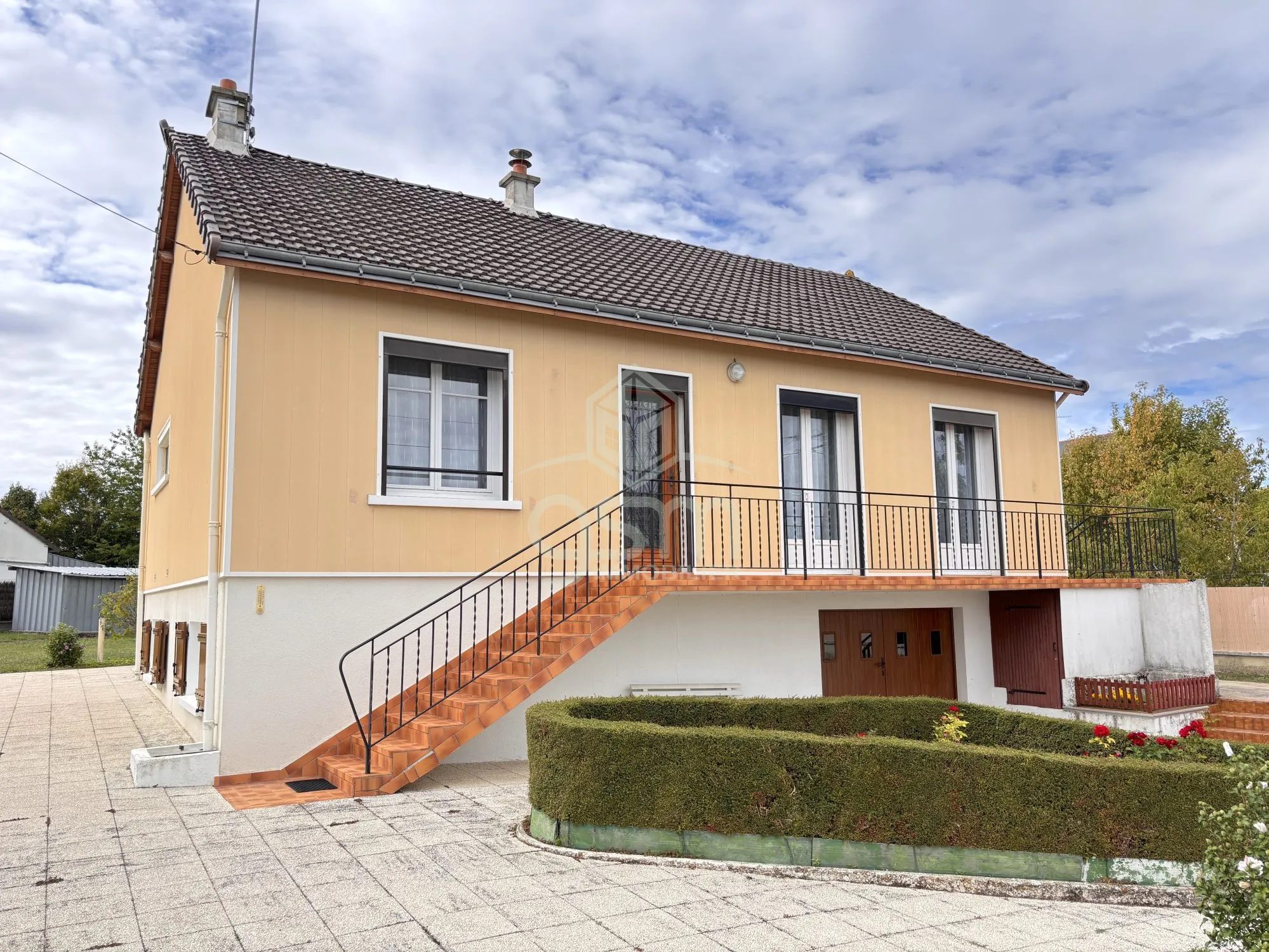 Maison à vendre à Maillé avec 3 chambres et terrain clos de 1541m² 