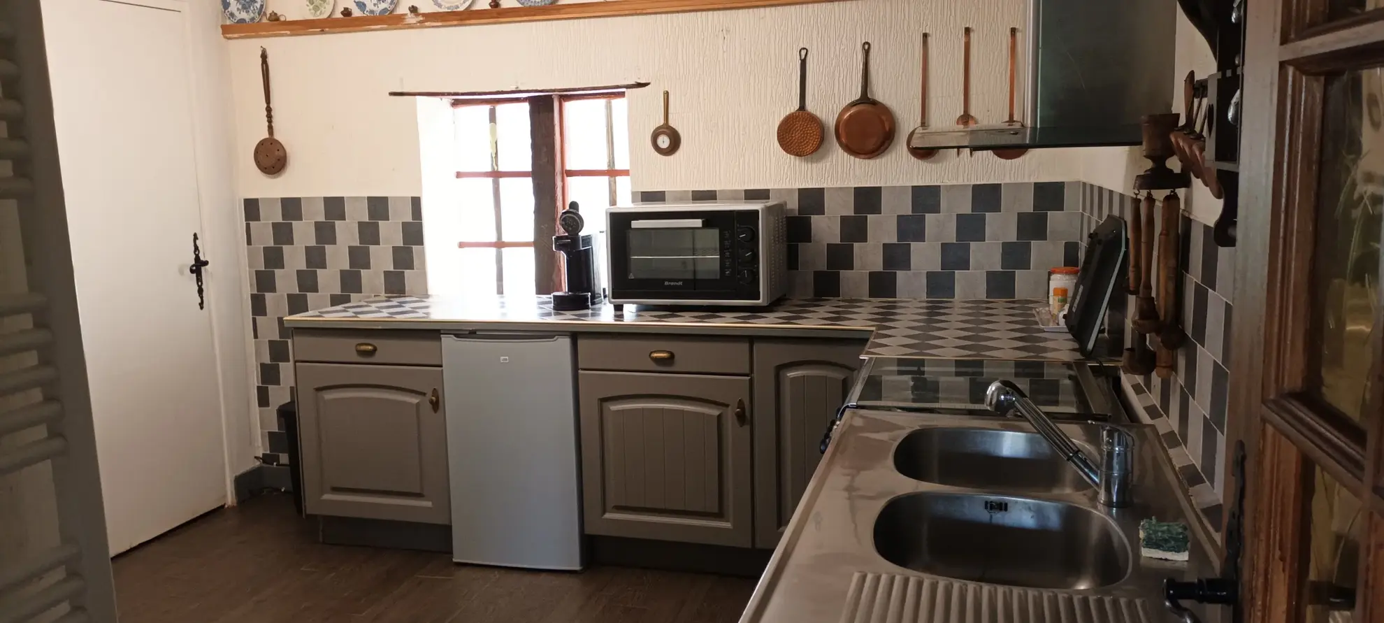 Maison à vendre à Chaumont-Porcien avec jardin et travaux à prévoir 