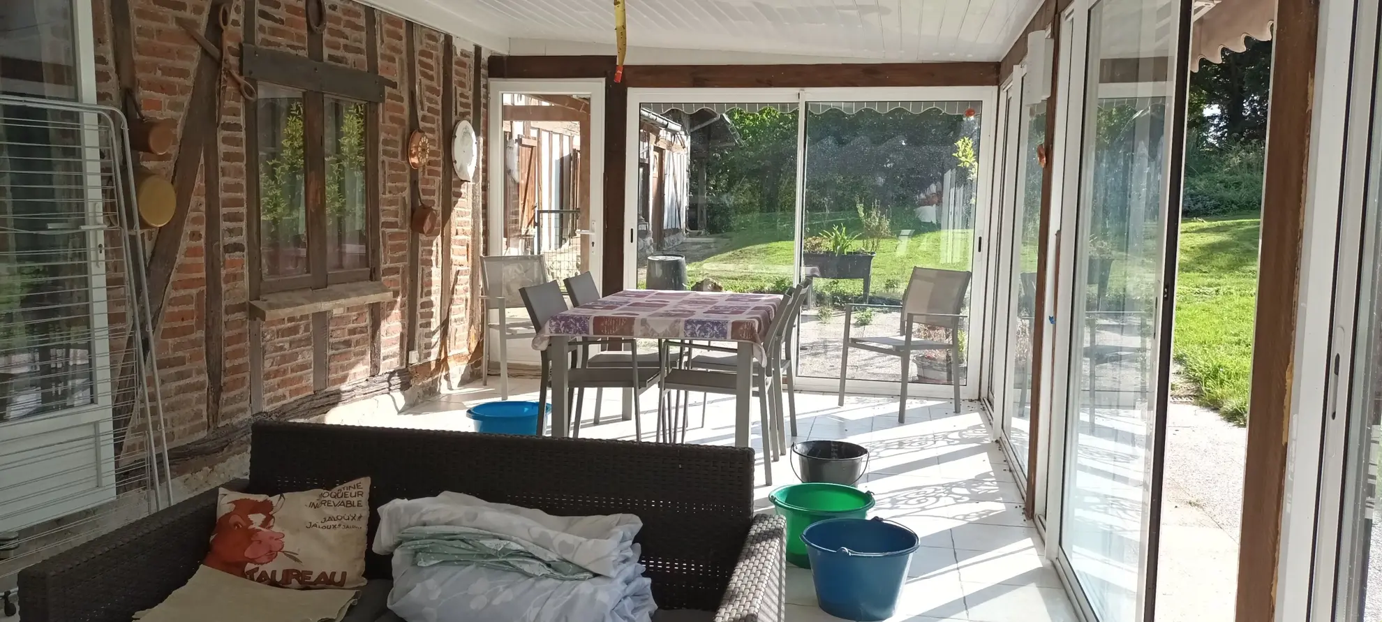 Maison à vendre à Chaumont-Porcien avec jardin et travaux à prévoir 