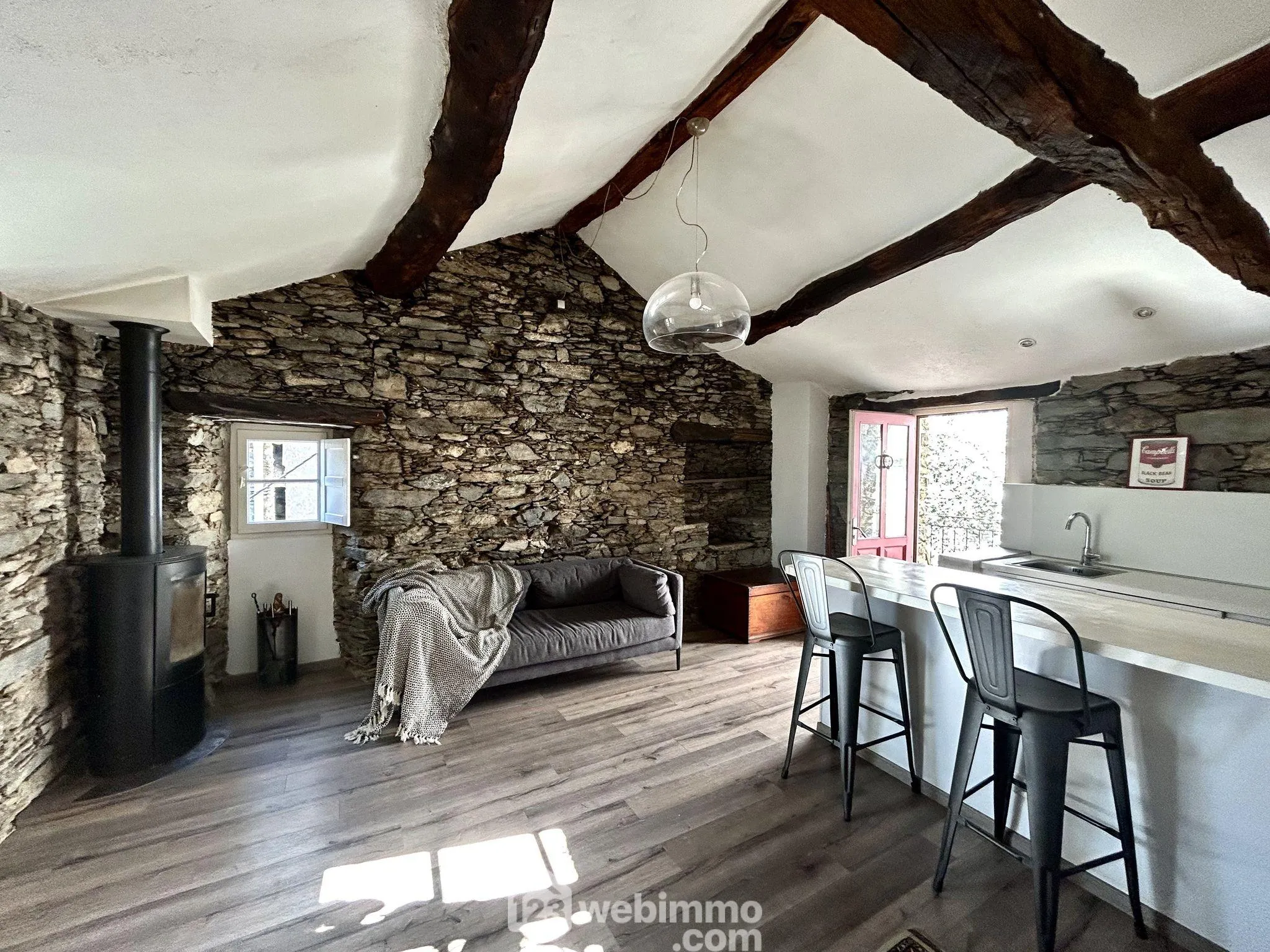 Maison en pierre de 53 m² avec terrasse à San-Martino-di-Lota 