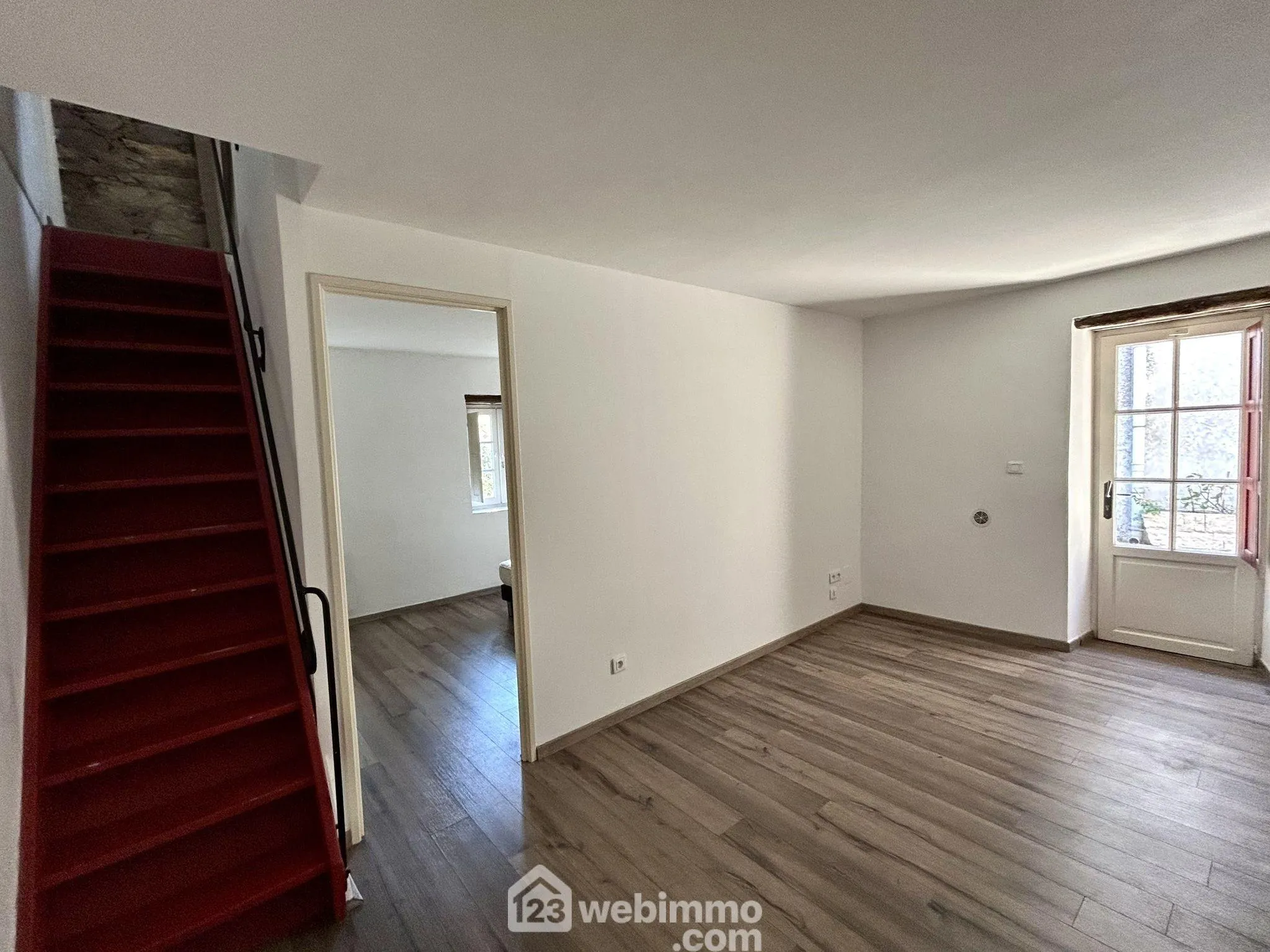 Maison en pierre de 53 m² avec terrasse à San-Martino-di-Lota 