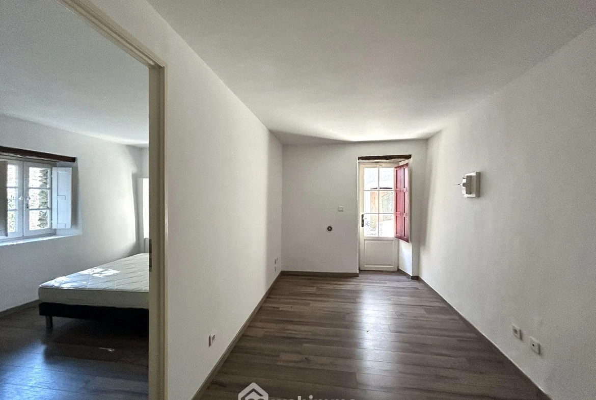 Maison en pierre de 53 m² avec terrasse à San-Martino-di-Lota 