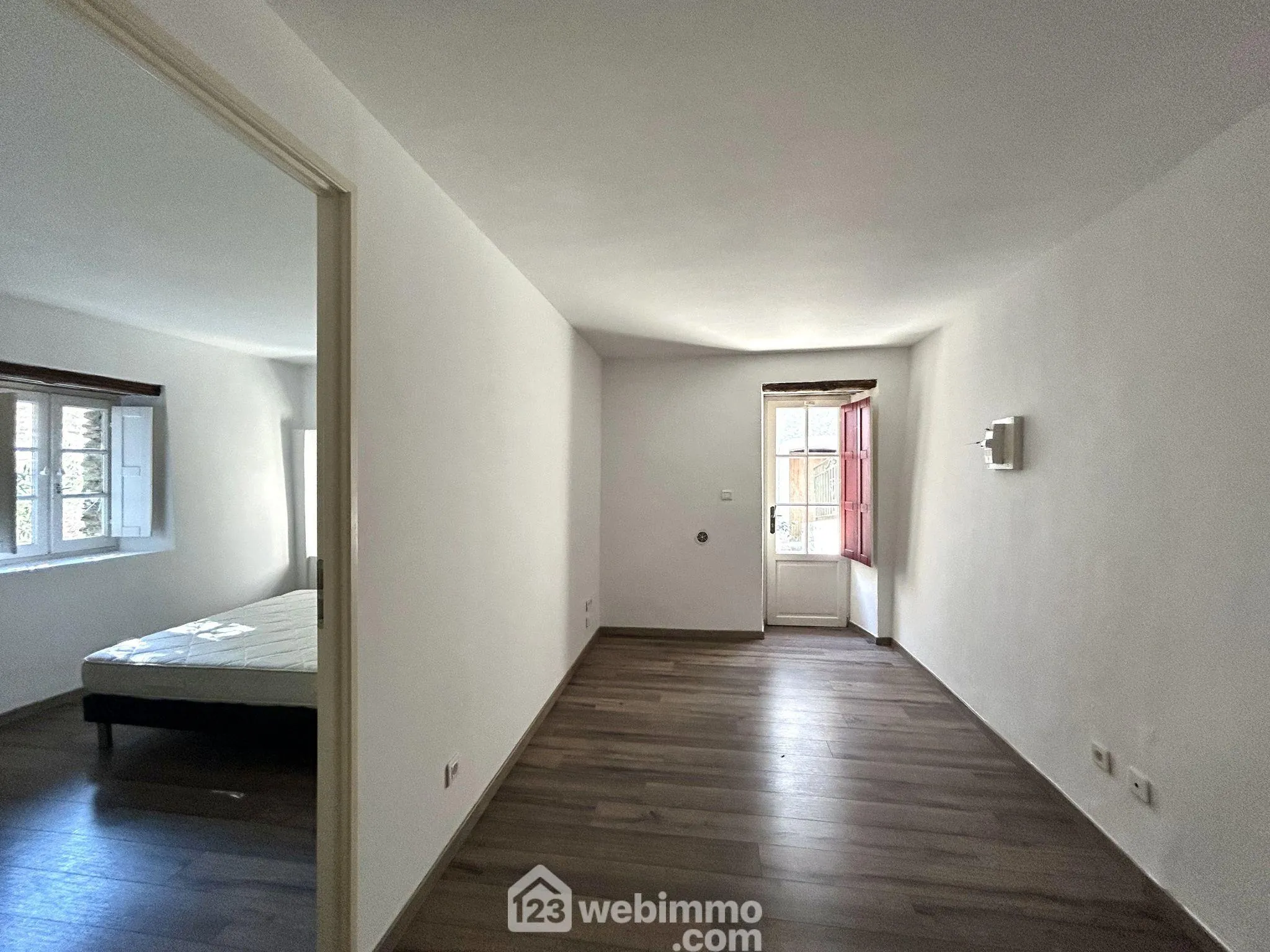 Maison en pierre de 53 m² avec terrasse à San-Martino-di-Lota 