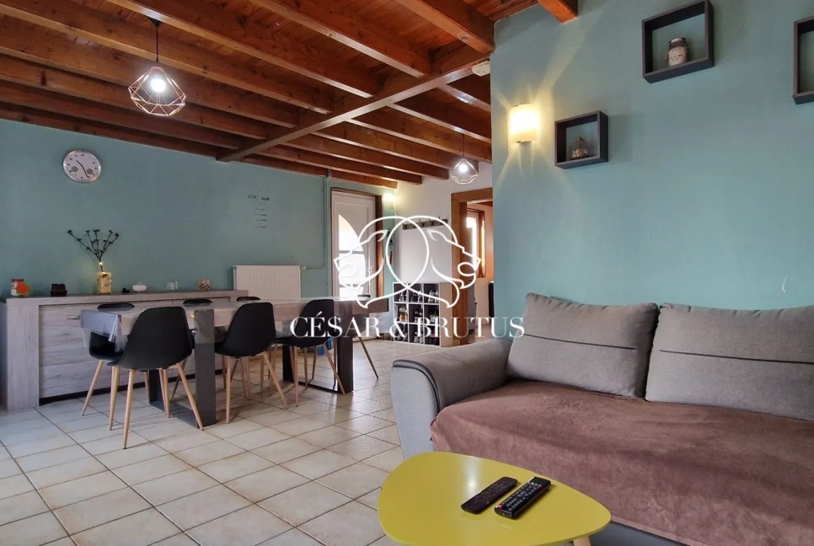 Charmante maison en pierre de 115 m² à Beaulieu avec jardin et atelier 