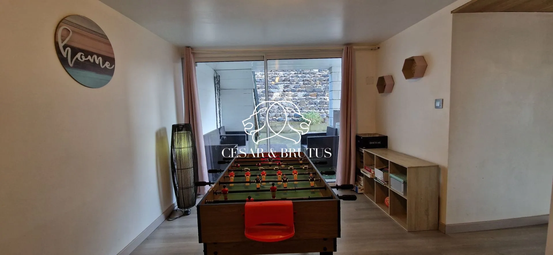 Charmante maison en pierre de 115 m² à Beaulieu avec jardin et atelier 
