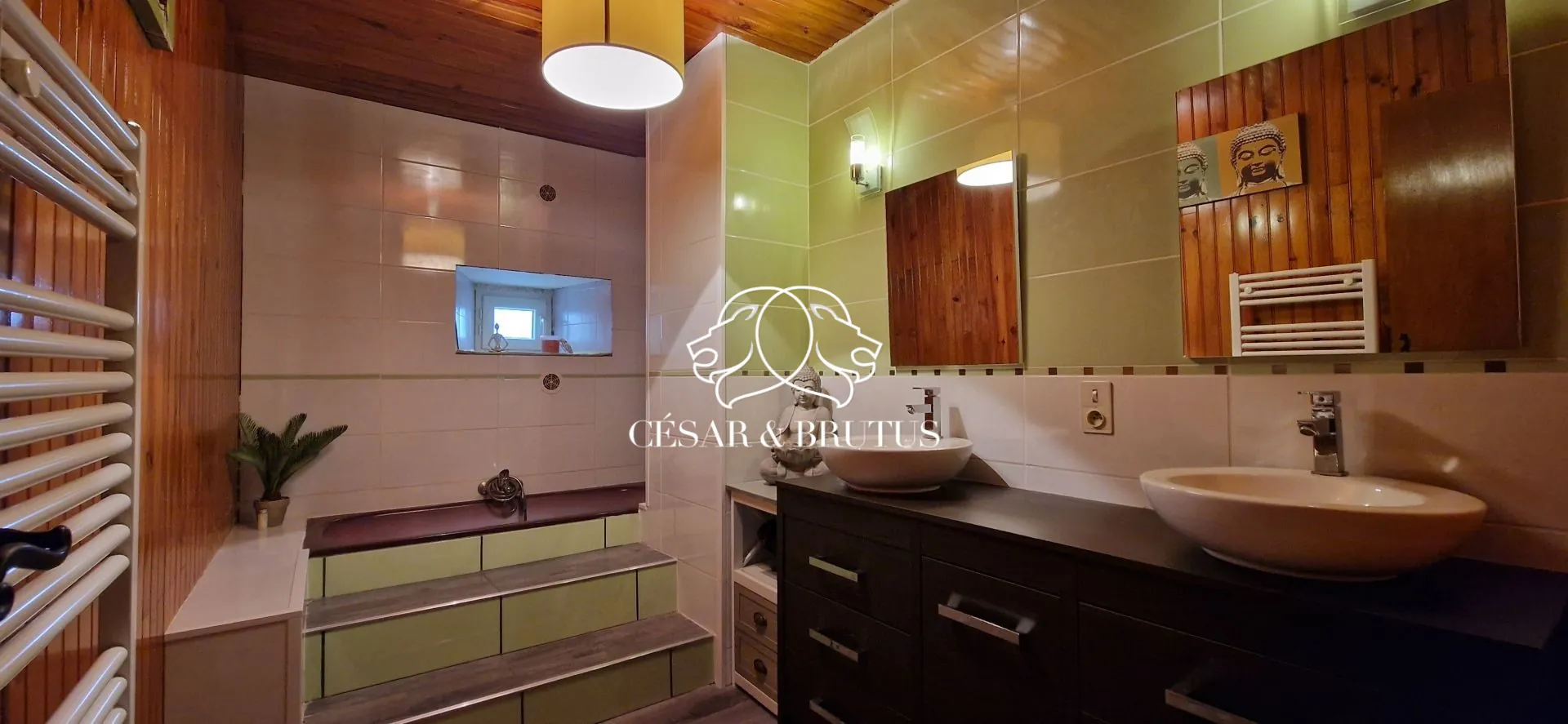 Charmante maison en pierre de 115 m² à Beaulieu avec jardin et atelier 