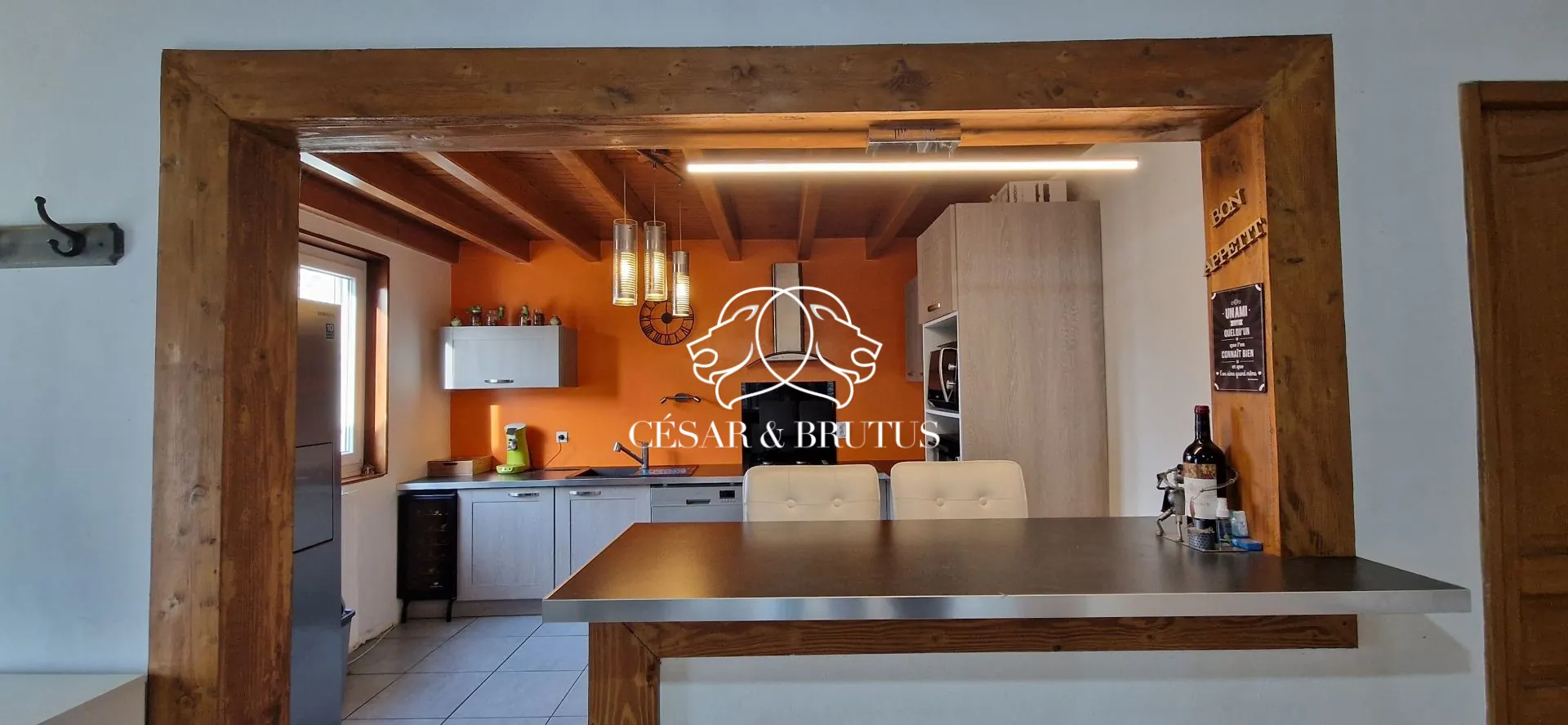 Charmante maison en pierre de 115 m² à Beaulieu avec jardin et atelier 