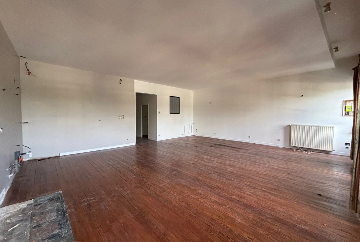 Bel appartement 3 pièces de 104 m² avec vue sur la Saône à Tournus 