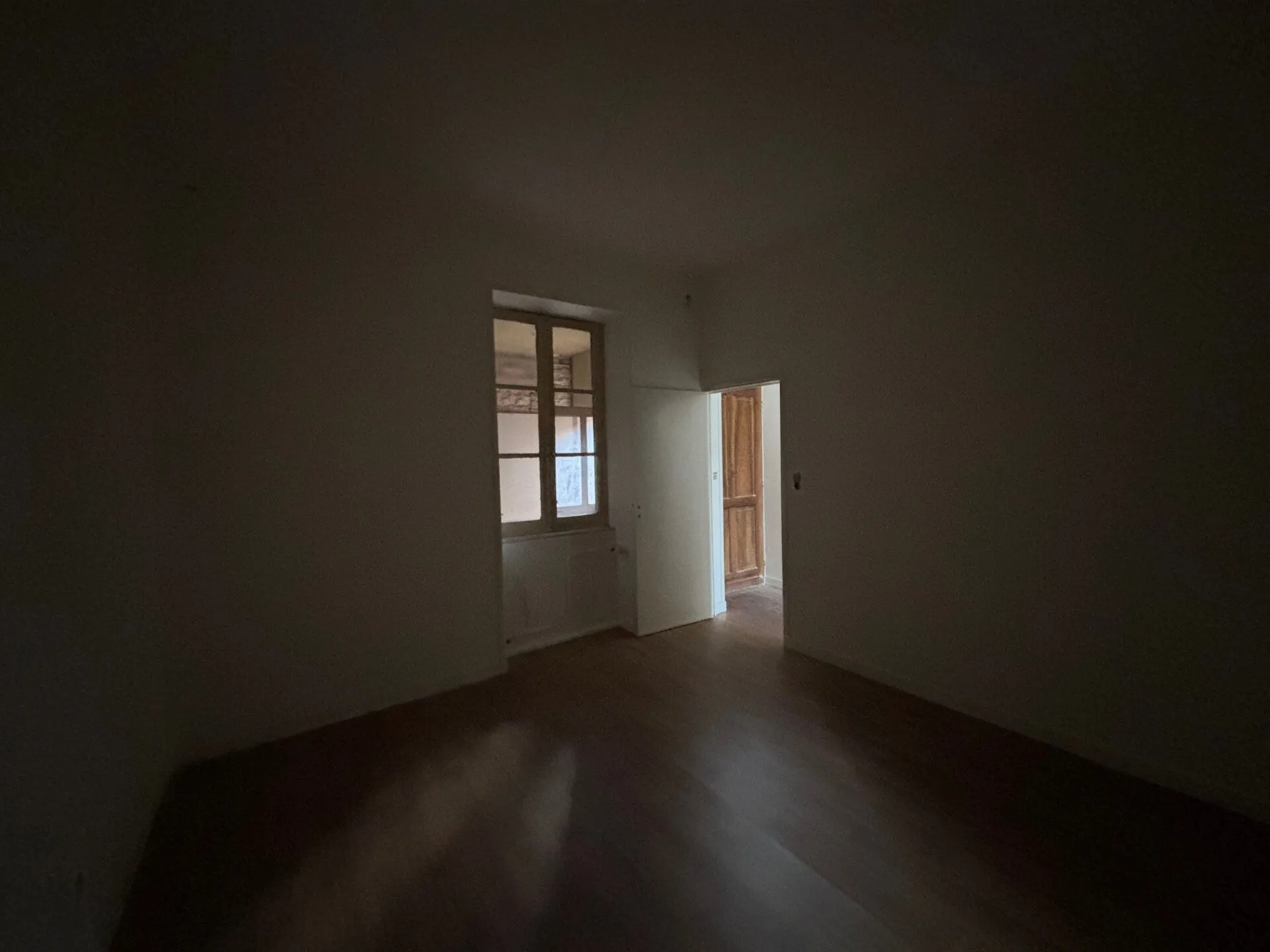 Bel appartement 3 pièces de 104 m² avec vue sur la Saône à Tournus 