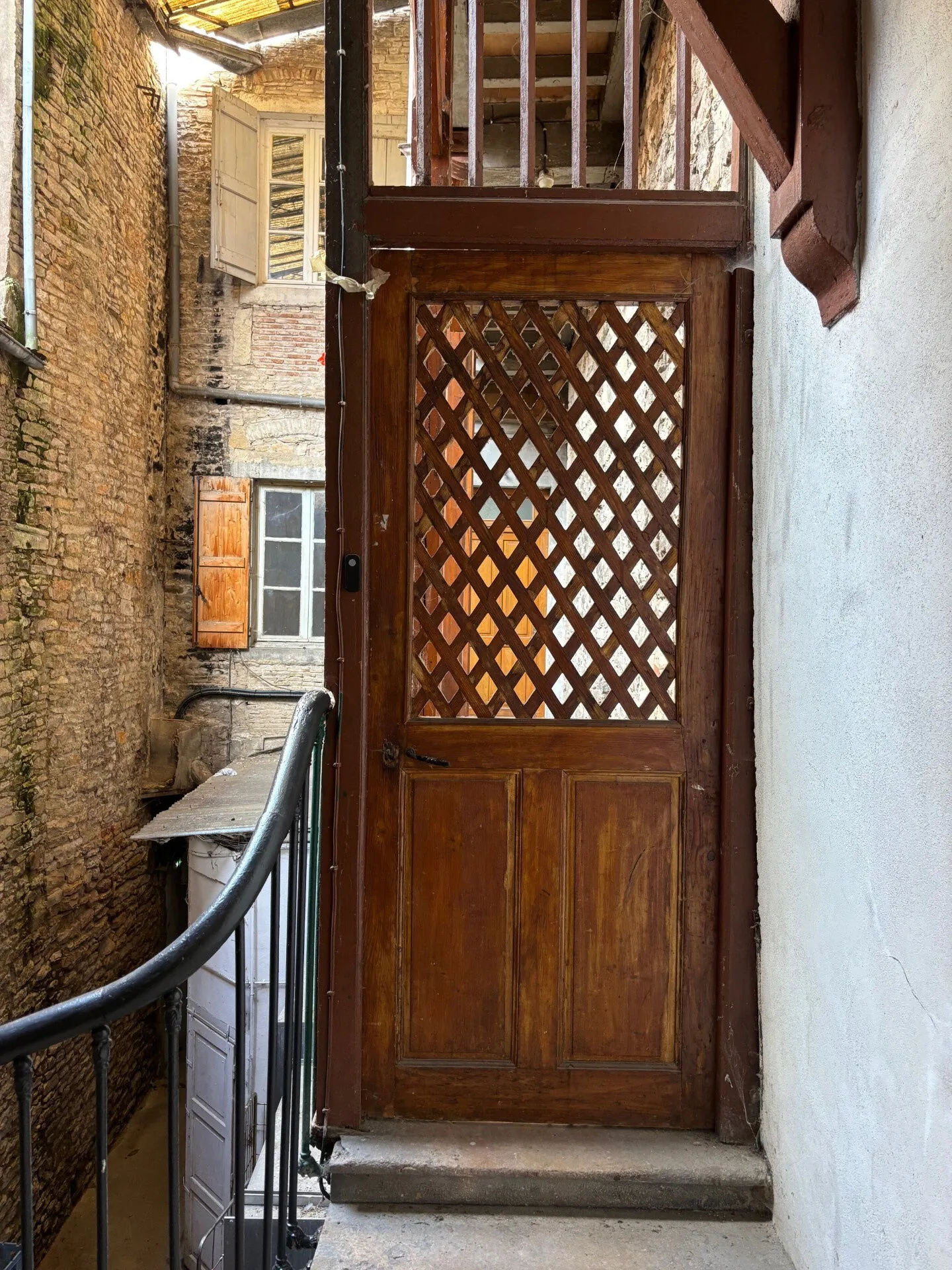 Bel appartement 3 pièces de 104 m² avec vue sur la Saône à Tournus 