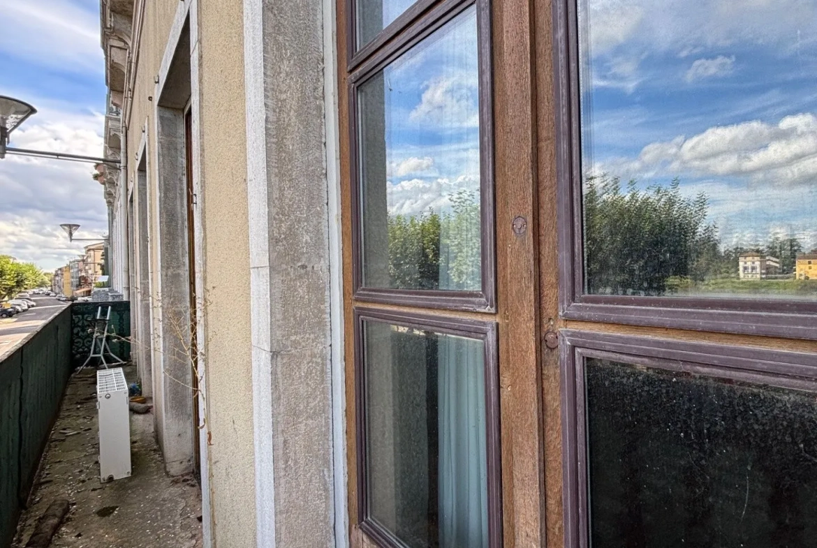 Bel appartement 3 pièces de 104 m² avec vue sur la Saône à Tournus 