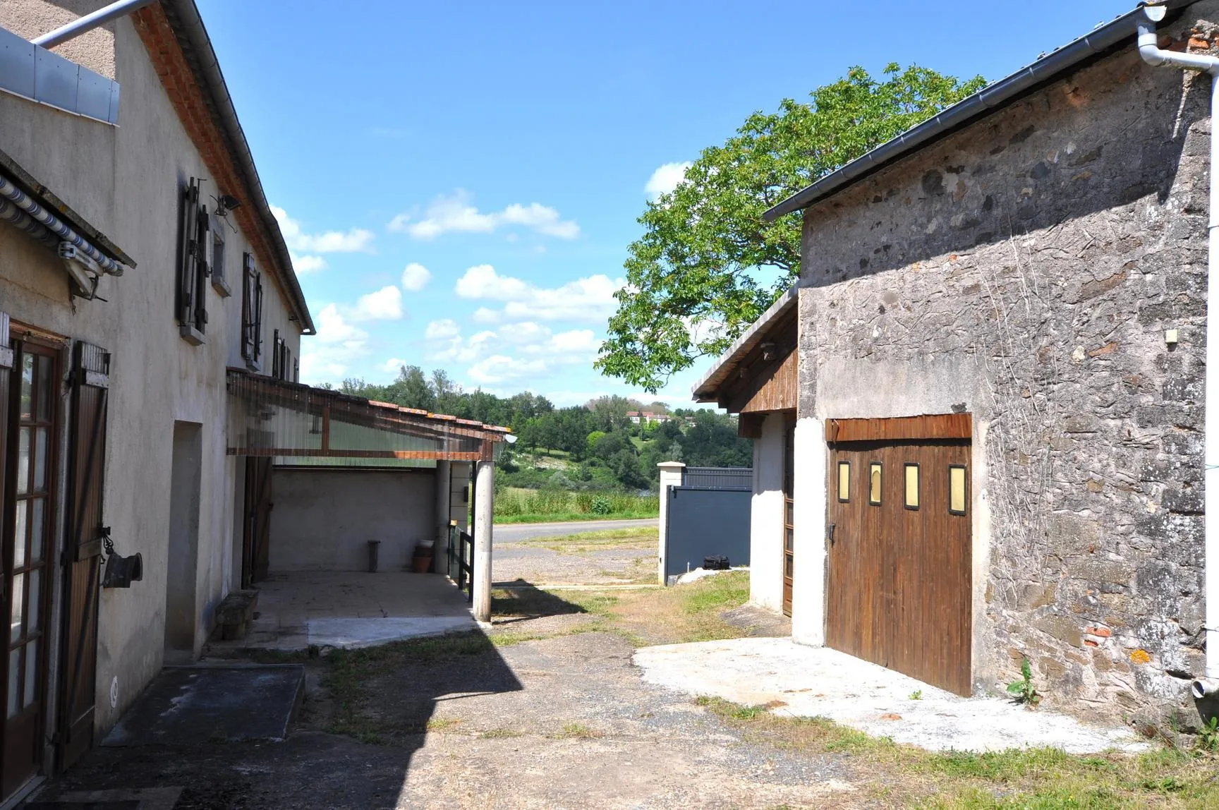 Maison de campagne à vendre proche d'Albi avec terrain et dépendances 