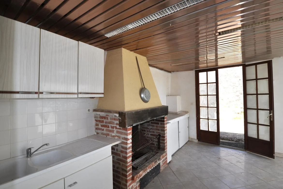 Maison de campagne à vendre proche d'Albi avec terrain et dépendances 
