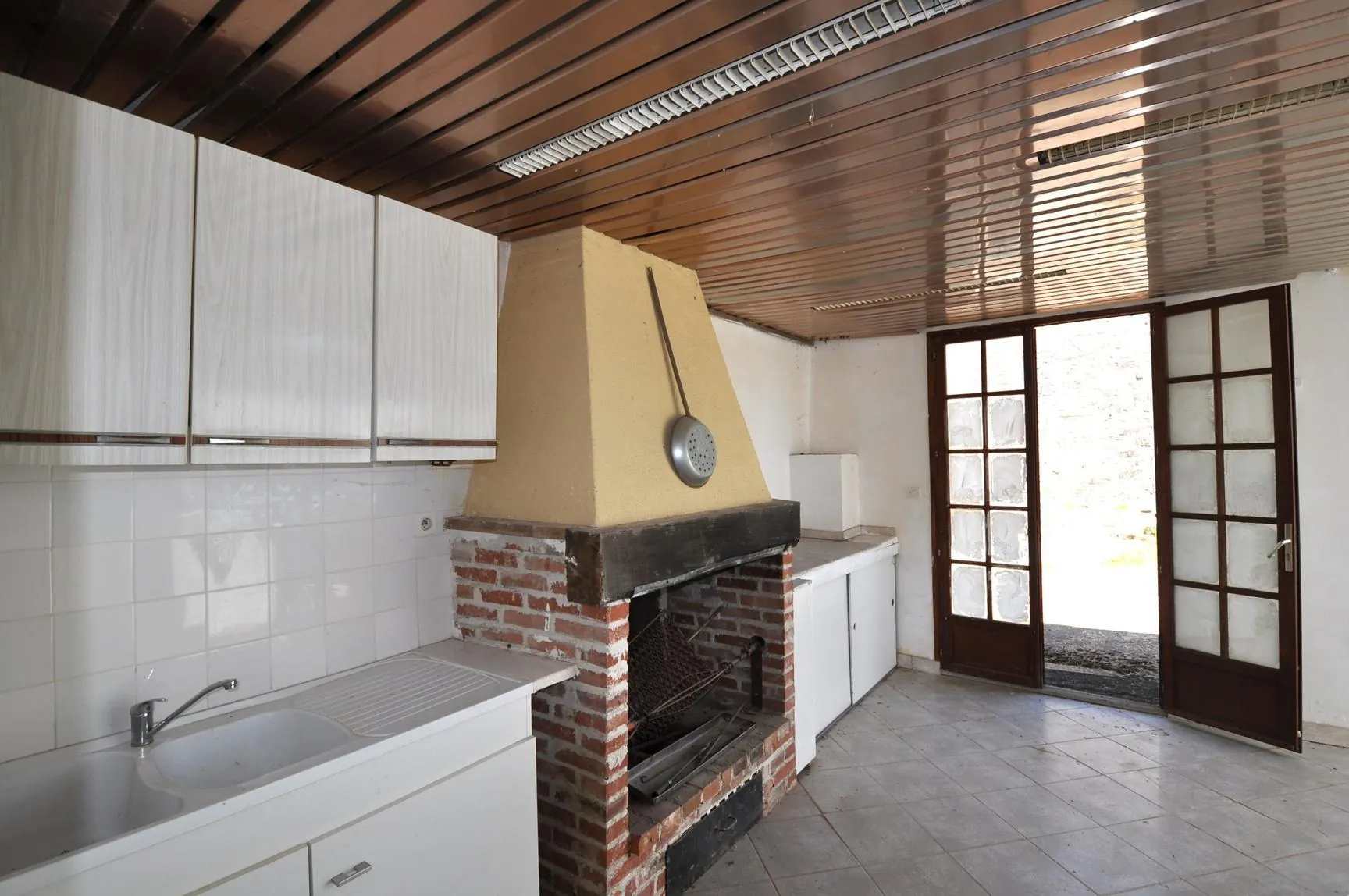 Maison de campagne à vendre proche d'Albi avec terrain et dépendances 
