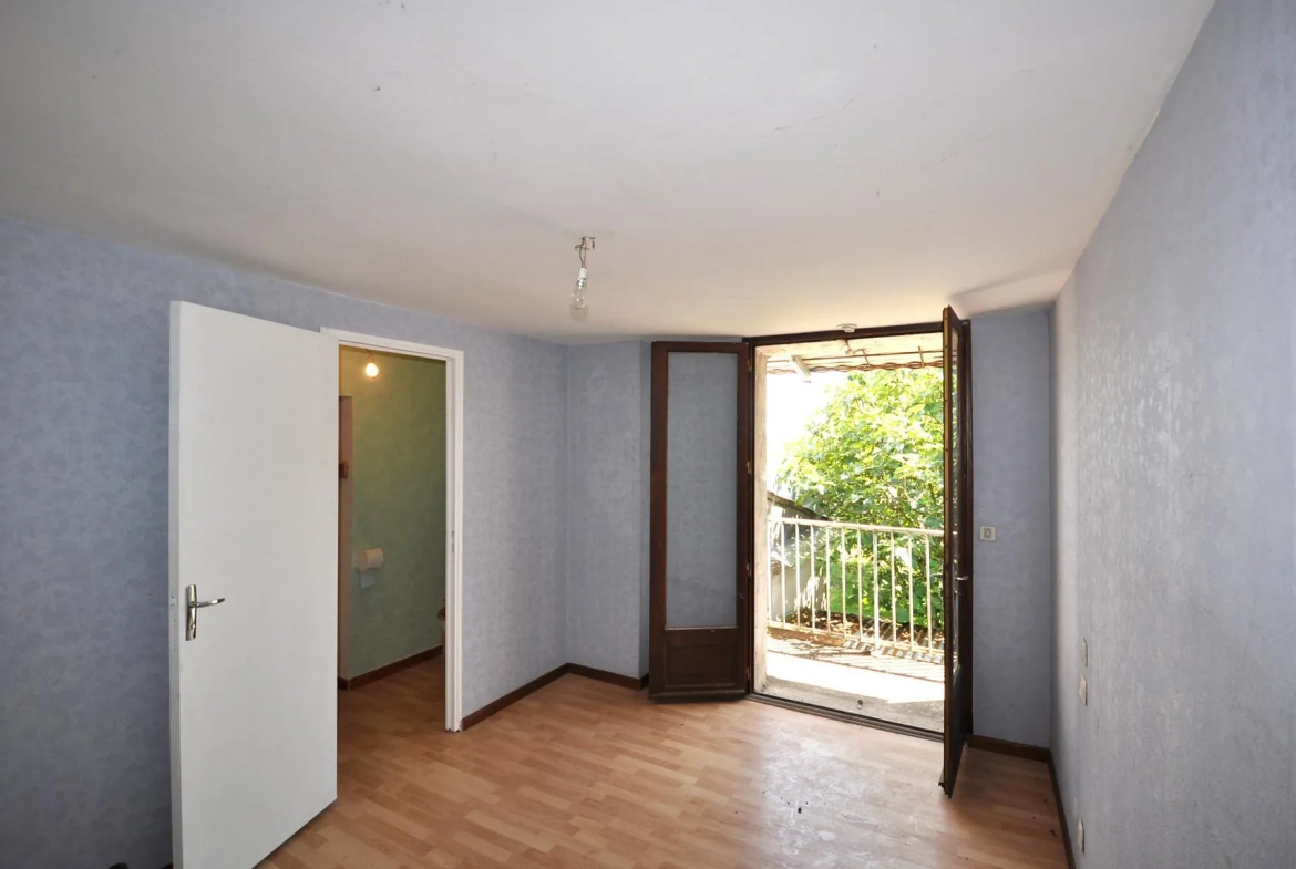 Maison de campagne à vendre proche d'Albi avec terrain et dépendances 