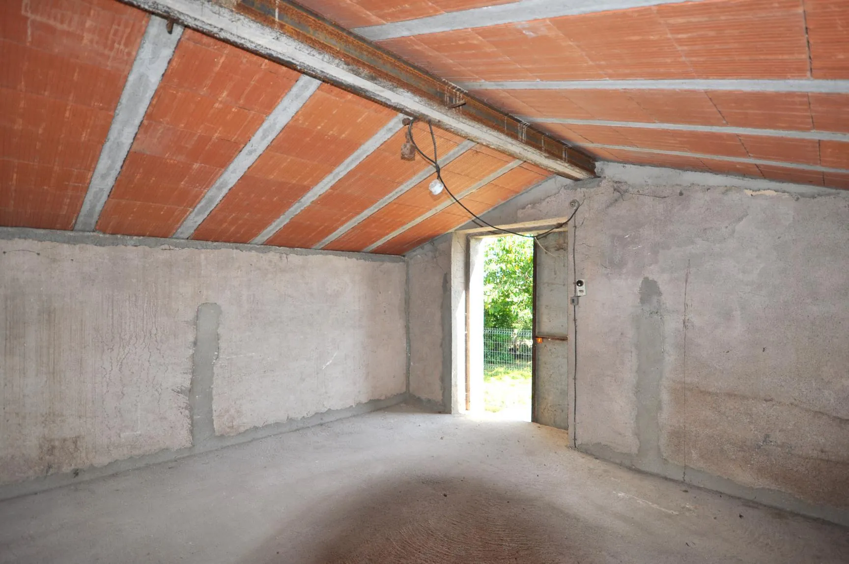 Maison de campagne à vendre proche d'Albi avec terrain et dépendances 