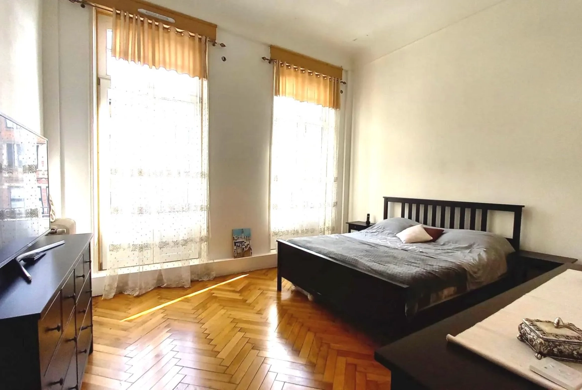 Appartement de standing à vendre face à la gare à Tourcoing 