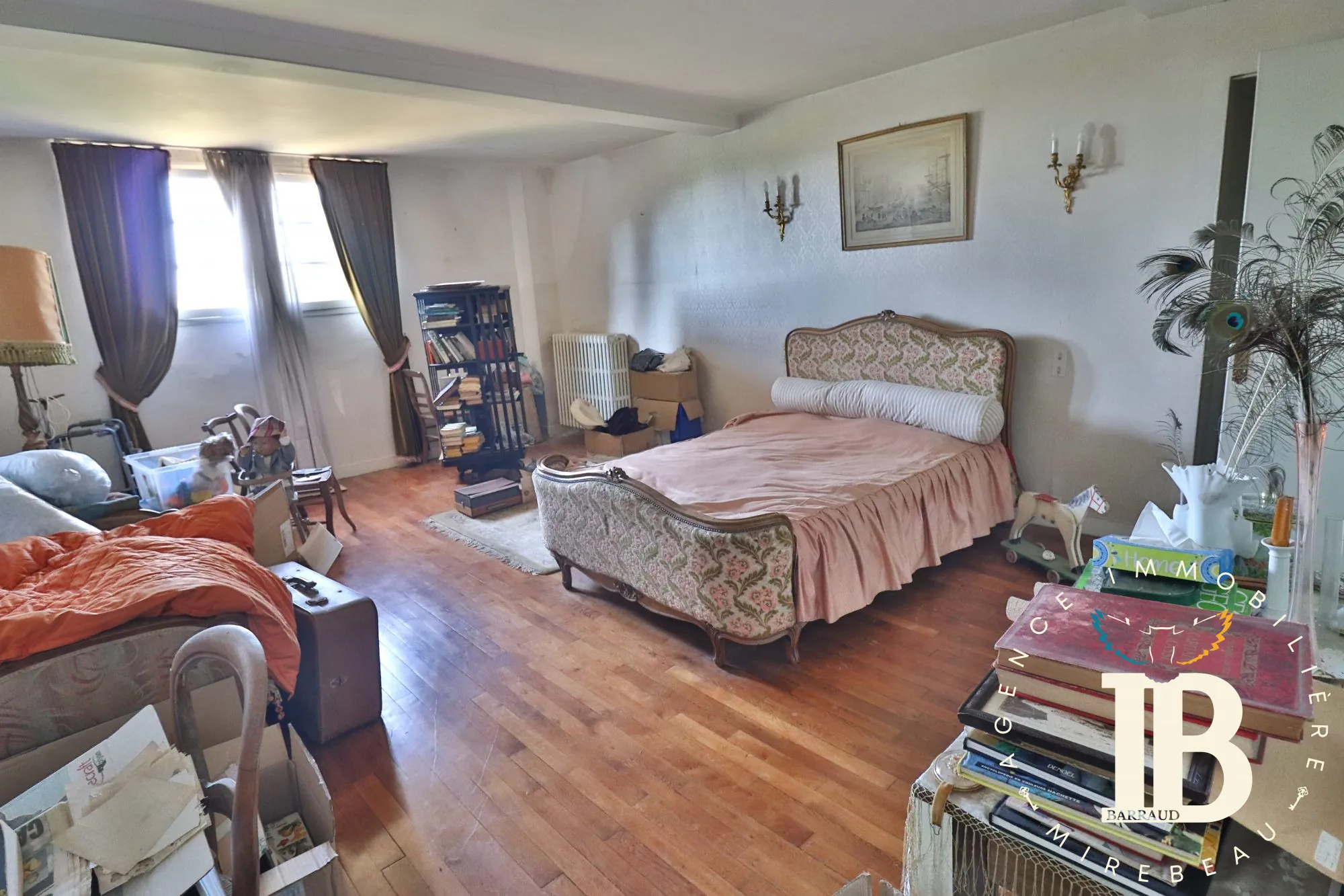 Maison 7 pièces à vendre à Mirebeau, 144 m², jardin et garage 