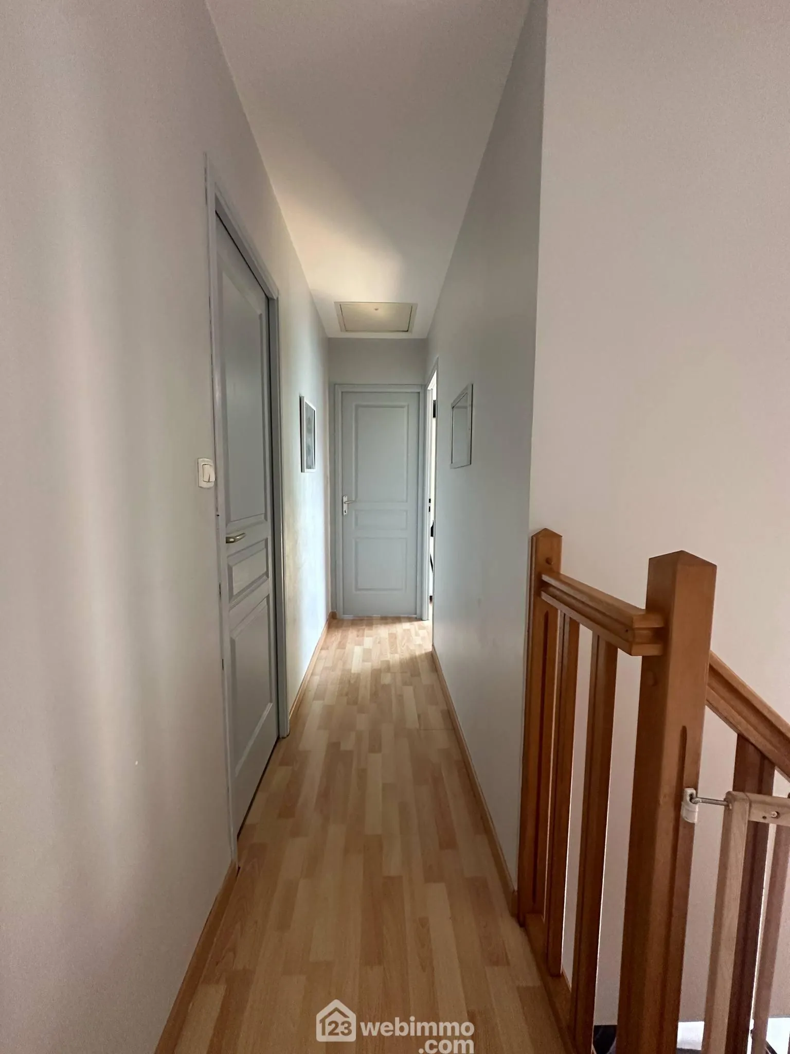 Pavillon à vendre à Crécy-sur-Serre, 106 m² avec revenu locatif immédiat 