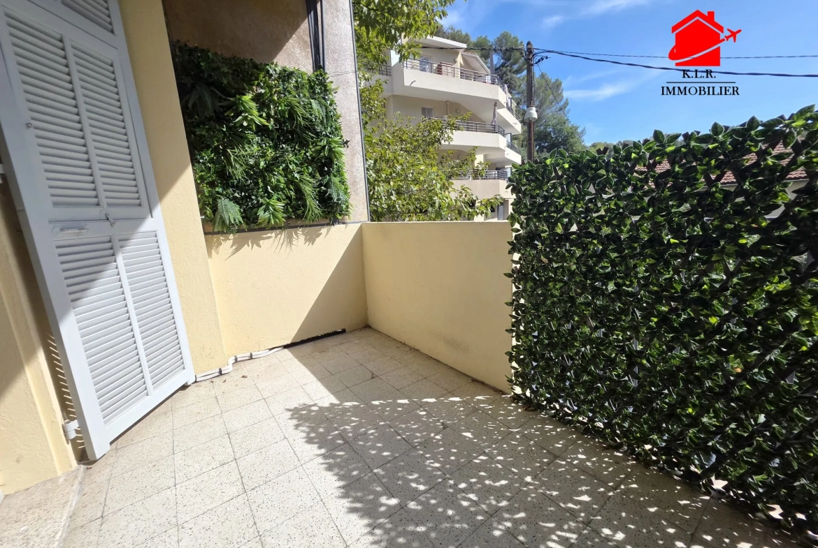 Appartement 2 pièces avec terrasse en vente à Nice, calme et lumineux 