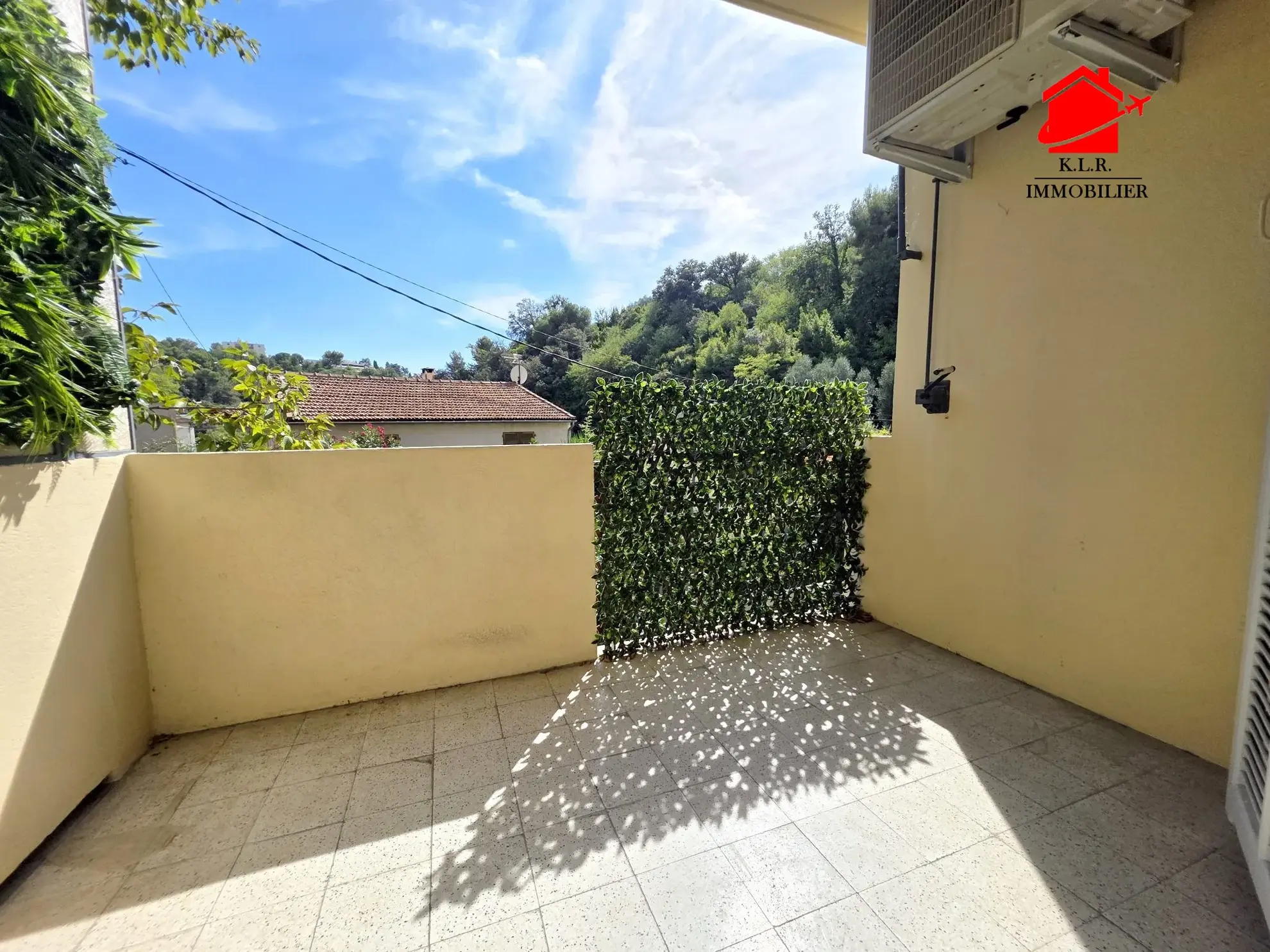 Appartement 2 pièces avec terrasse en vente à Nice, calme et lumineux 