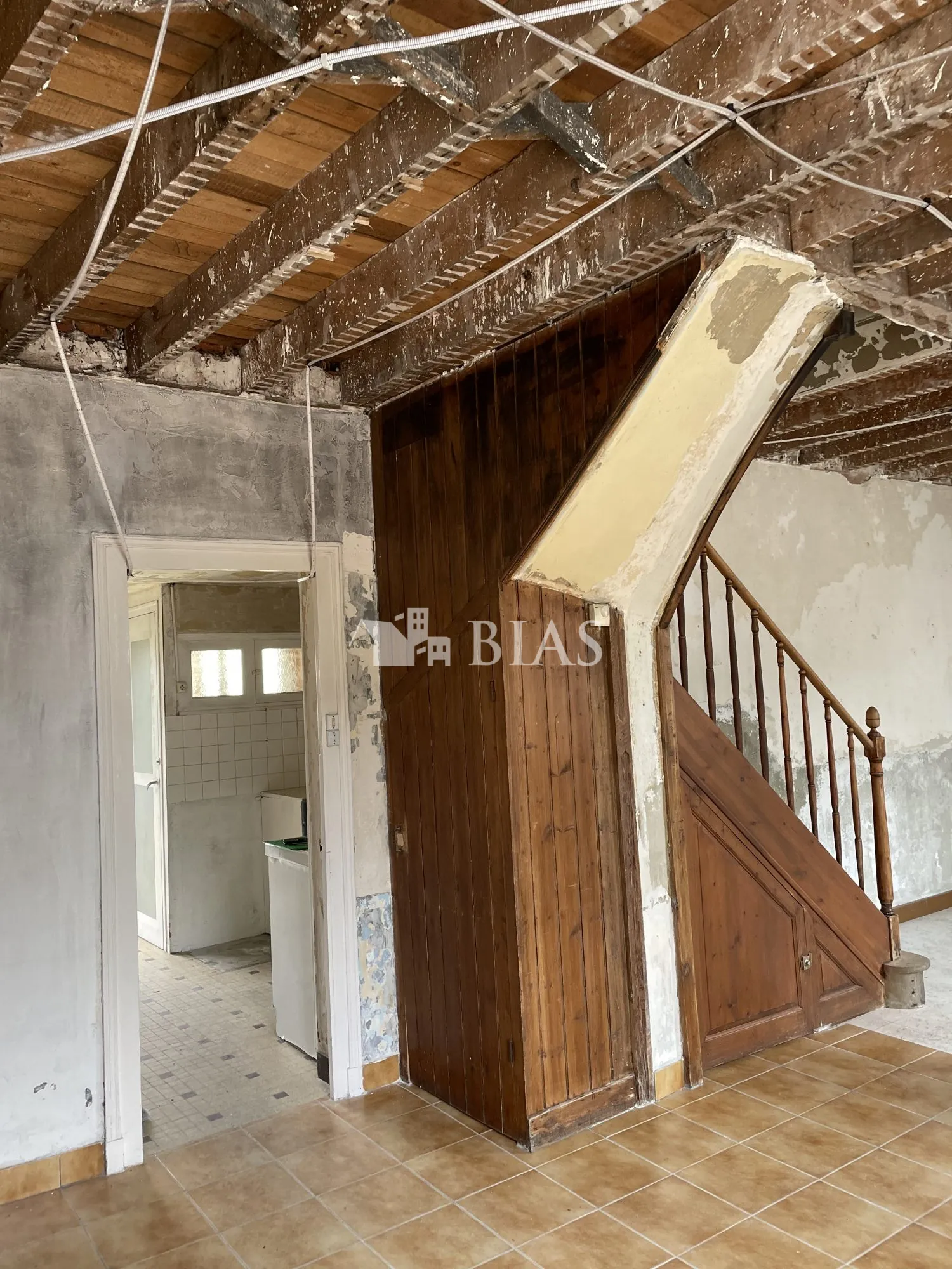 Maison de 90 m² à La Riviè­re Saint Sauveur avec potentiel de rénovation 