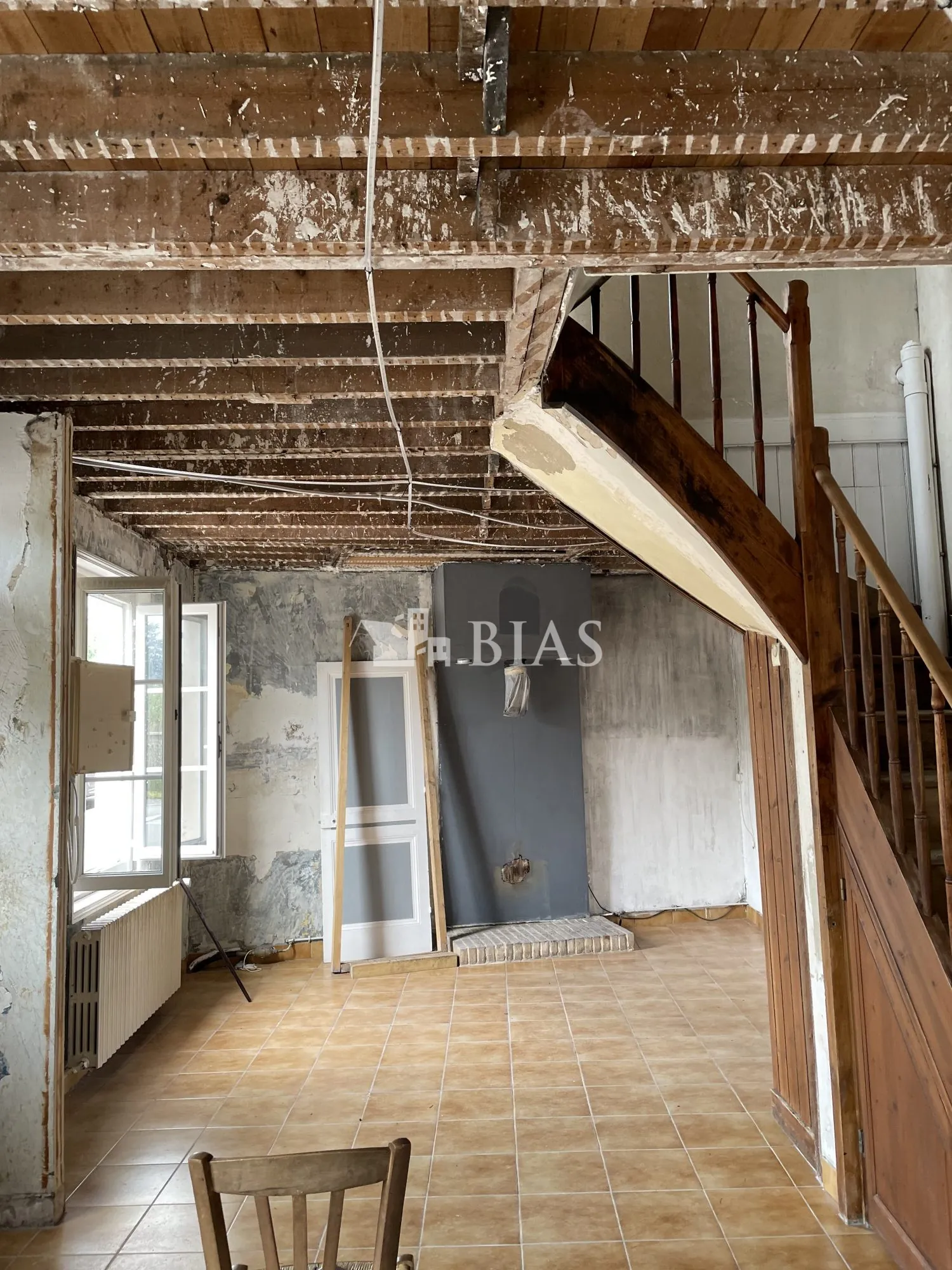 Maison de 90 m² à La Riviè­re Saint Sauveur avec potentiel de rénovation 