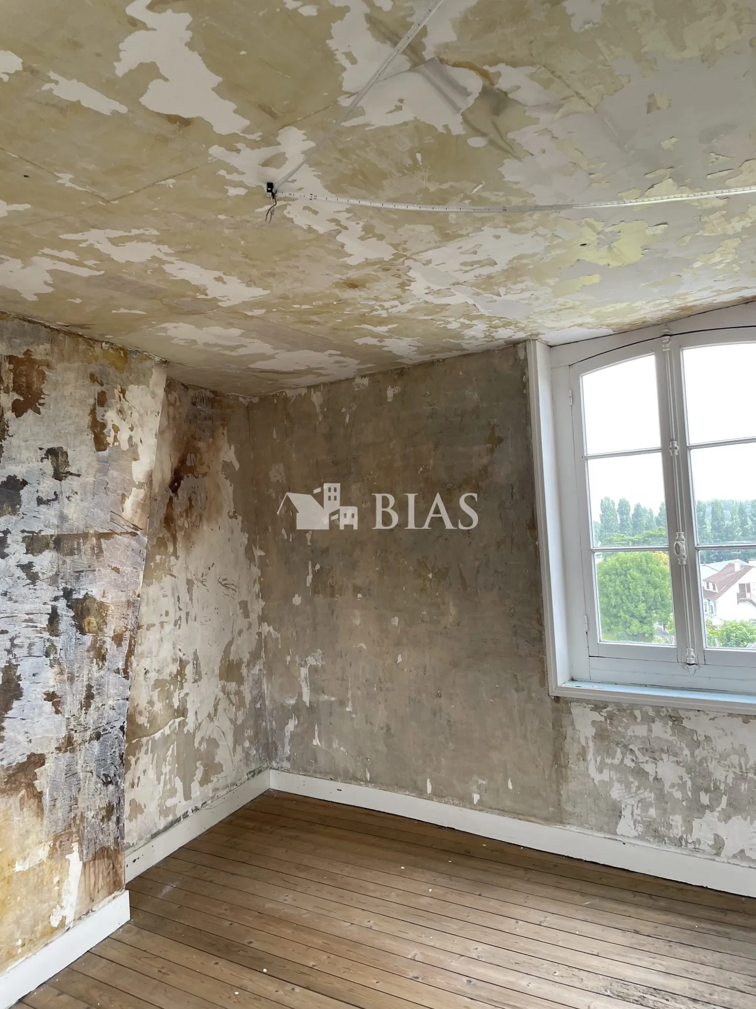 Maison de 90 m² à La Riviè­re Saint Sauveur avec potentiel de rénovation 
