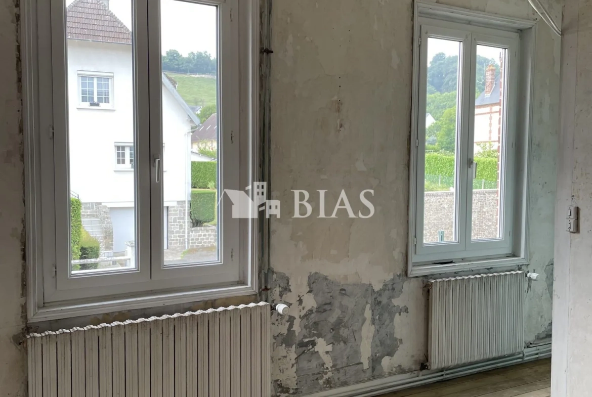 Maison de 90 m² à La Riviè­re Saint Sauveur avec potentiel de rénovation 