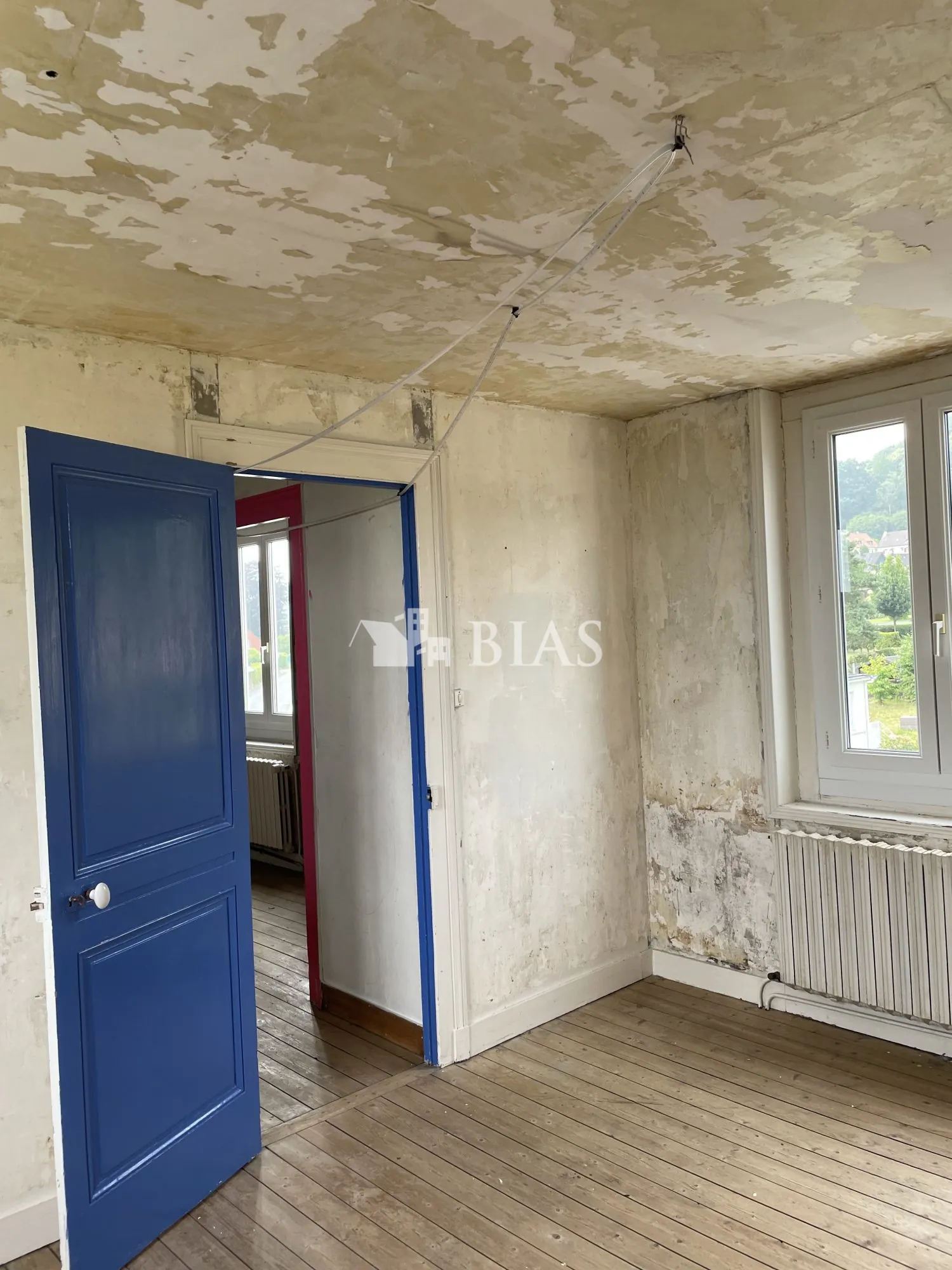Maison de 90 m² à La Riviè­re Saint Sauveur avec potentiel de rénovation 