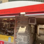 Fonds de commerce à Amélie-les-Bains avec souvenirs, glacier et restauration