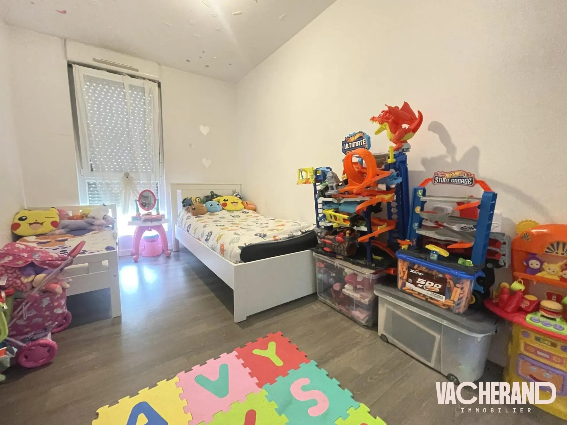 Appartement T3 avec terrasse à Lille SUD - Dernier étage, parking, proximité commodités 