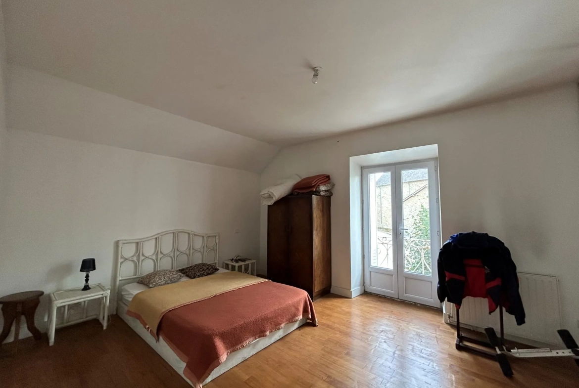 À vendre maison de 170 m² à Masseret, proche Limoges et Brive 
