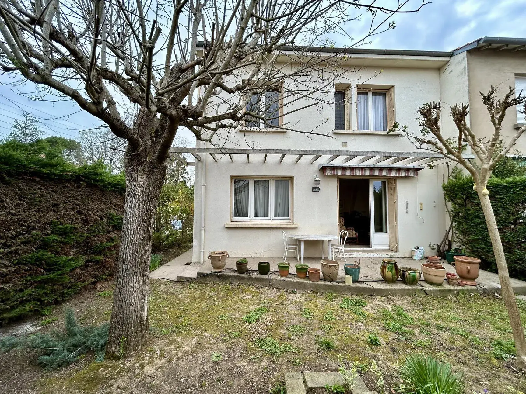 Maison familiale à vendre à Albi, quartier Bellevue, 4 chambres, grand terrain 