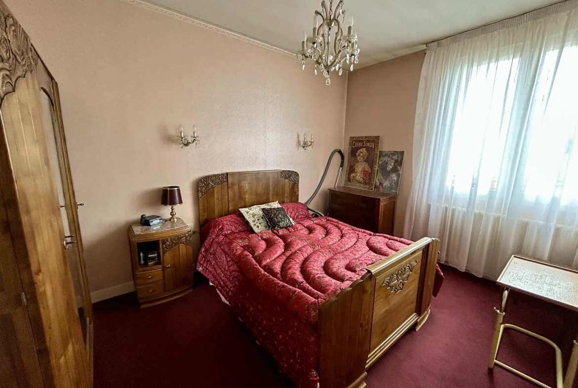 Maison familiale à vendre à Albi, quartier Bellevue, 4 chambres, grand terrain 