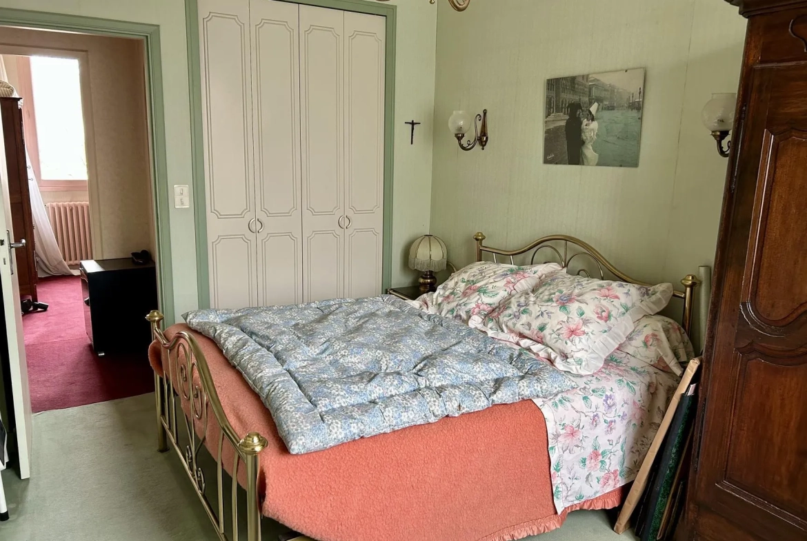 Maison familiale à vendre à Albi, quartier Bellevue, 4 chambres, grand terrain 