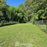 Terrain constructible de 781 m² à Milly-la-Forêt avec source naturelle et lavoir