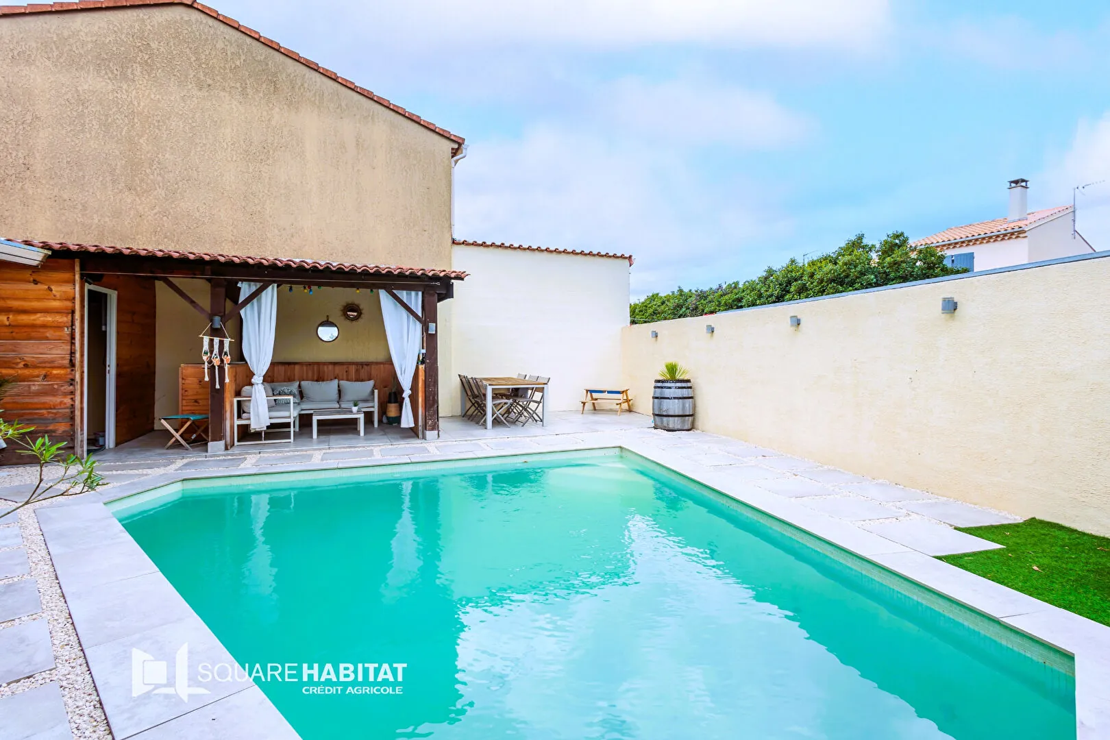 Maison à Orange avec 4 chambres, piscine et véranda - Secteur recherché 
