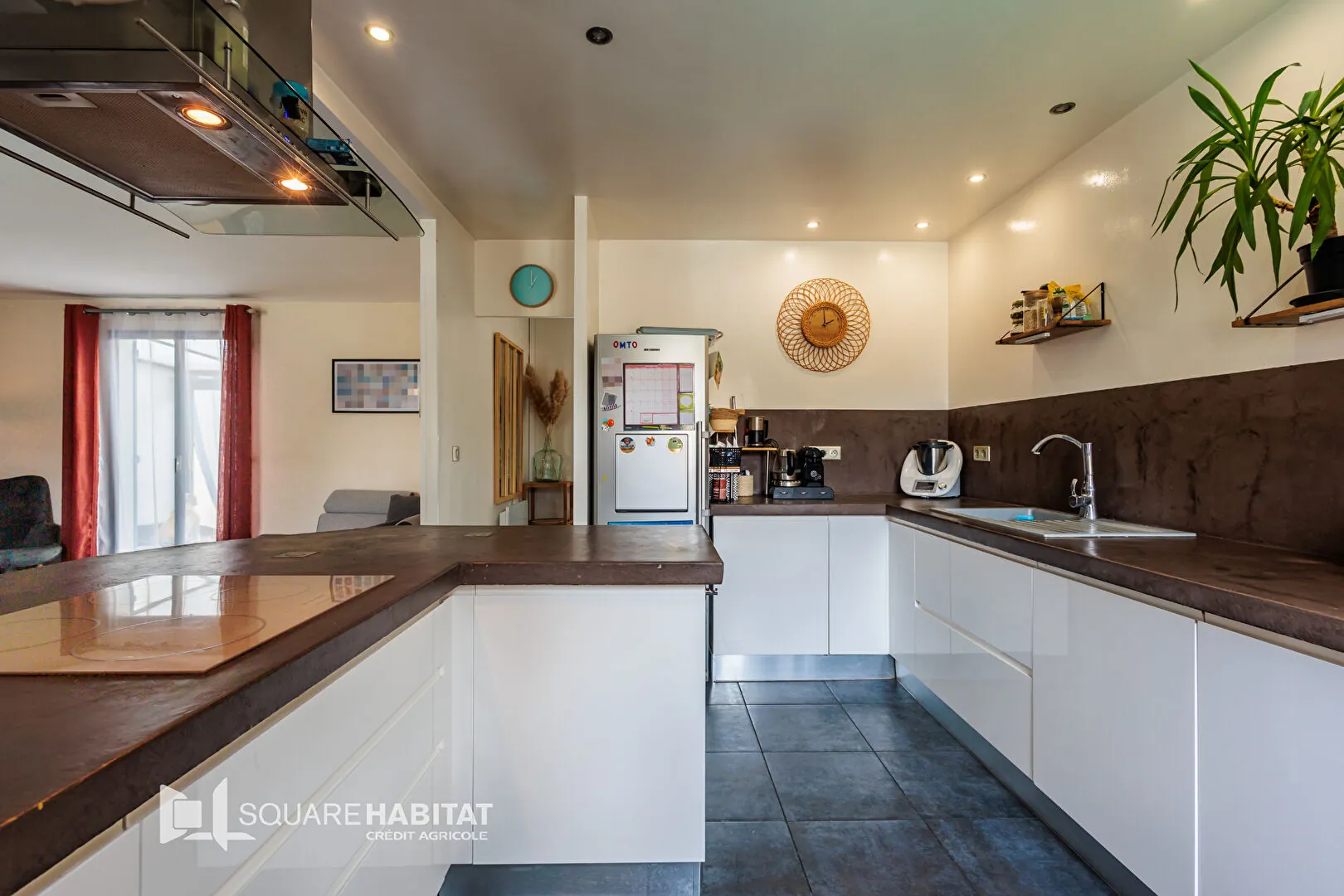 Maison à Orange avec 4 chambres, piscine et véranda - Secteur recherché 