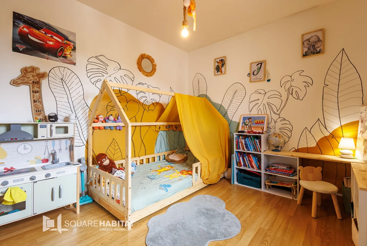 Maison à Orange avec 4 chambres, piscine et véranda - Secteur recherché 
