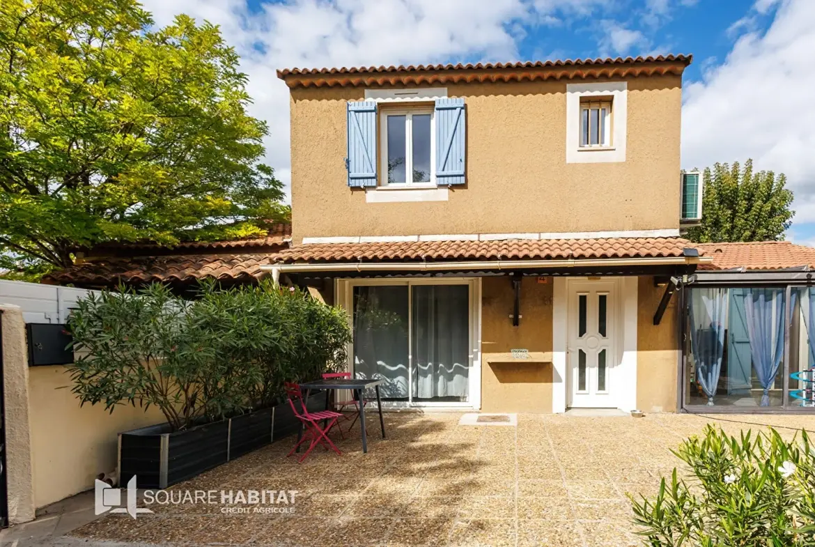Maison à Orange avec 4 chambres, piscine et véranda - Secteur recherché 