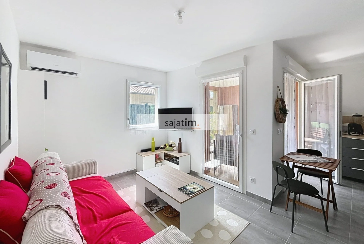 Joli T2 récent avec terrasse à Sanary-sur-Mer, proche du centre 