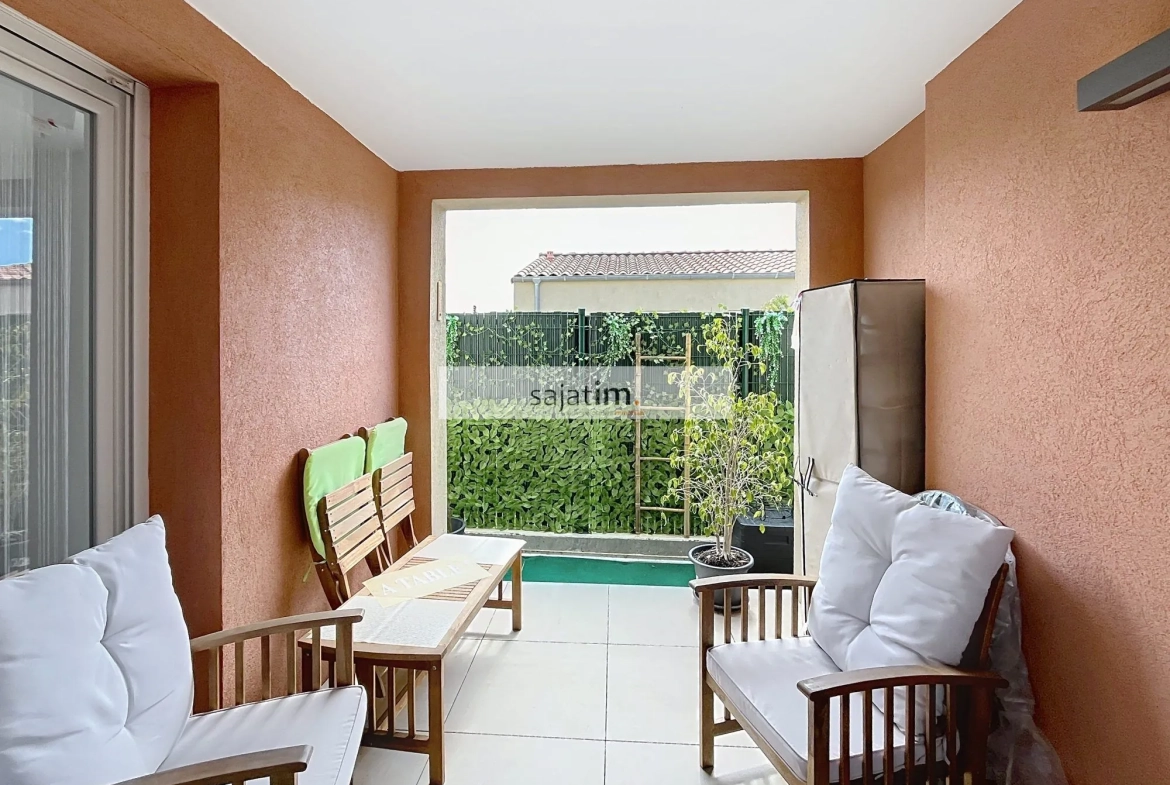 Joli T2 récent avec terrasse à Sanary-sur-Mer, proche du centre 