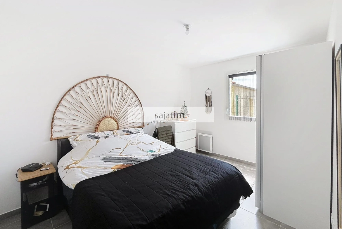 Joli T2 récent avec terrasse à Sanary-sur-Mer, proche du centre 