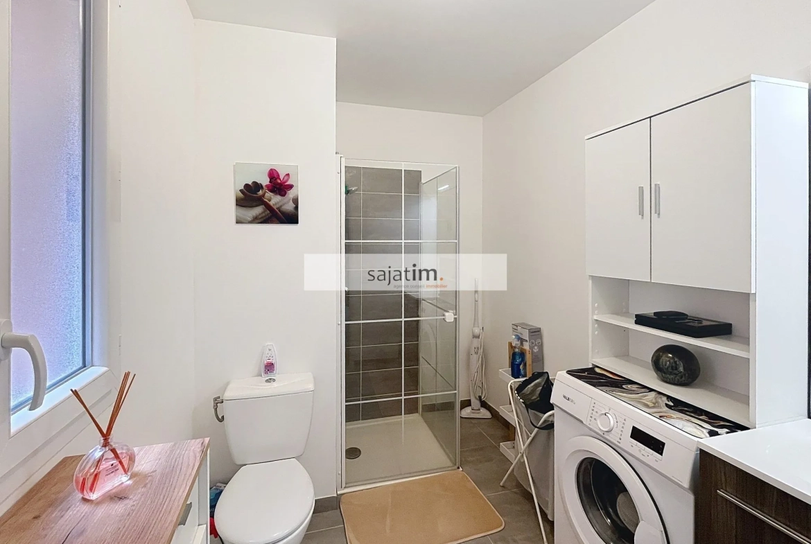 Joli T2 récent avec terrasse à Sanary-sur-Mer, proche du centre 