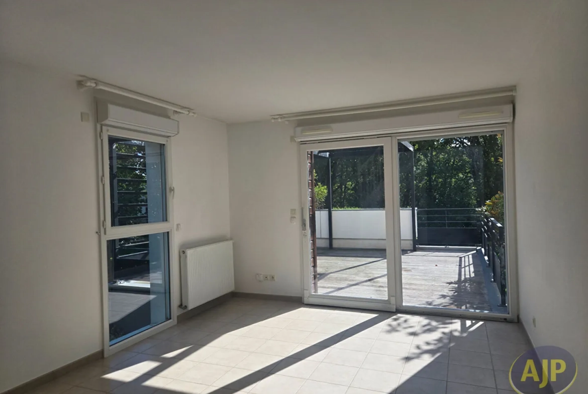 À vendre duplex 3 pièces à Saint Marc Sur Mer proche de la plage 