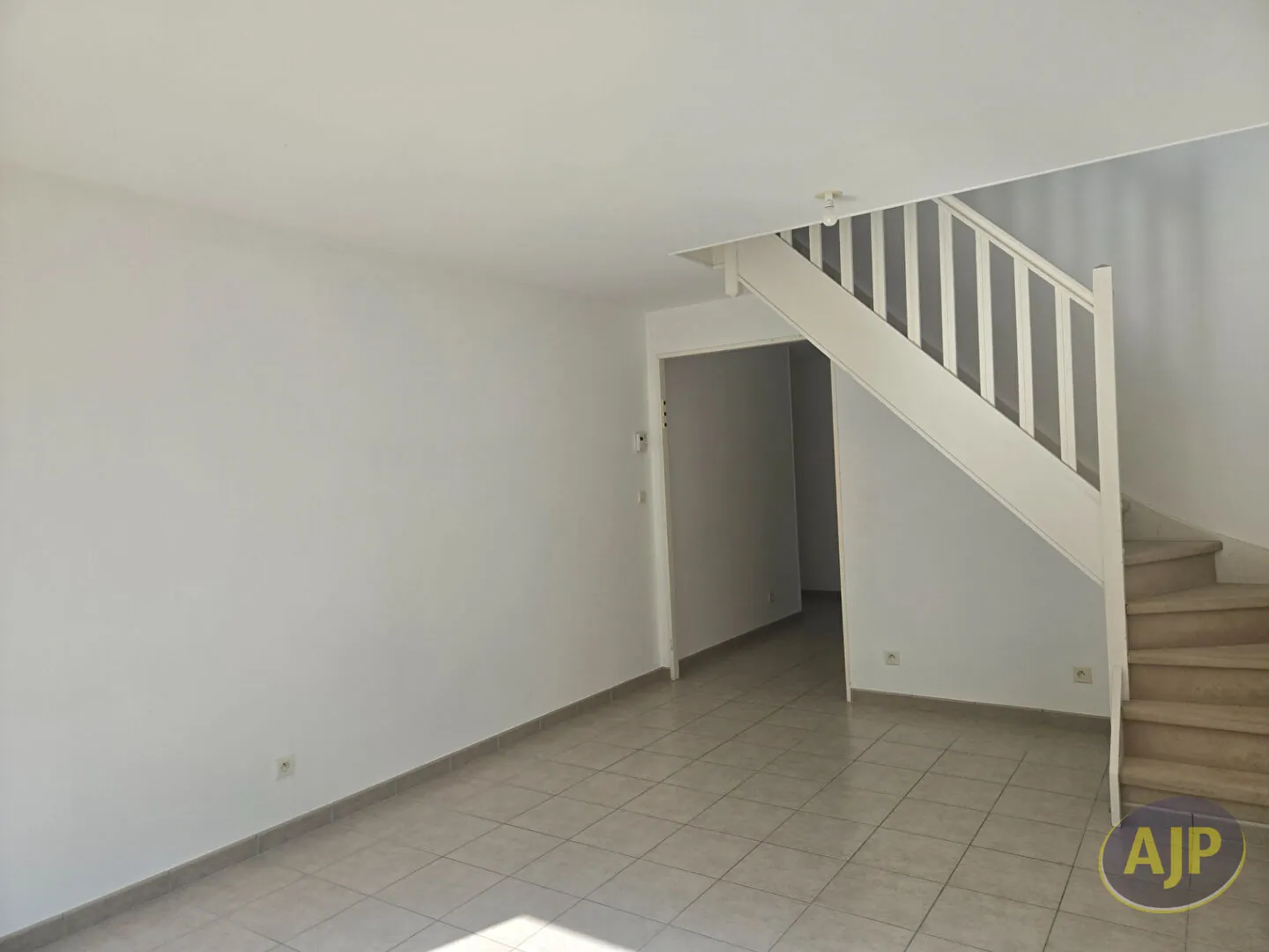 À vendre duplex 3 pièces à Saint Marc Sur Mer proche de la plage 